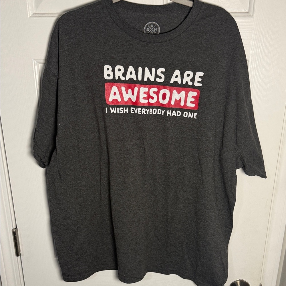 Brains are awesome T Shirt Men’s size XXL